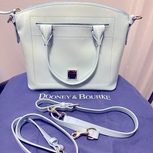 Dooney & Bourke Bag